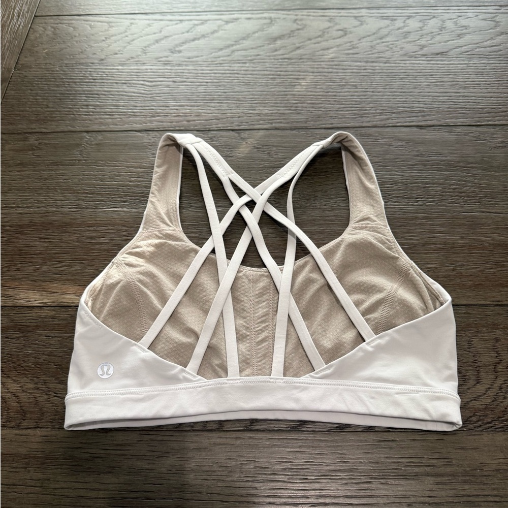 Lululemon Free To Be Serene Bra *Light Support, C/D Cup white  | size 6 - Picture 2 of 7